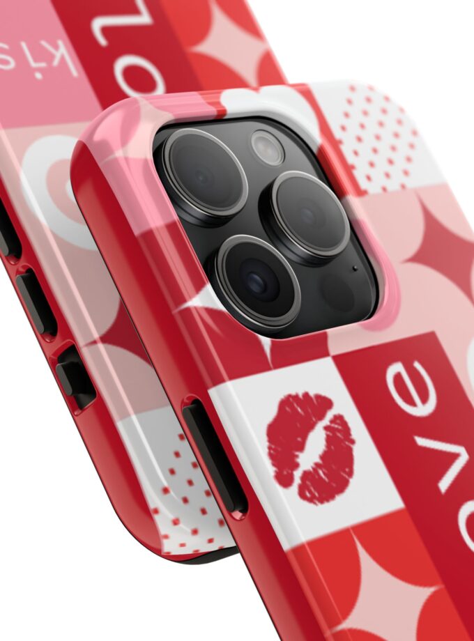 Romantic Love Phone Case – Kiss & Heart Design for Valentine's Day