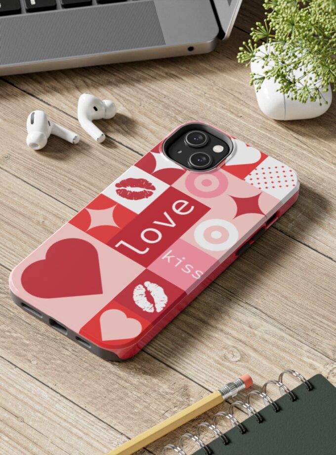 Romantic Love Phone Case – Kiss & Heart Design for Valentine's Day