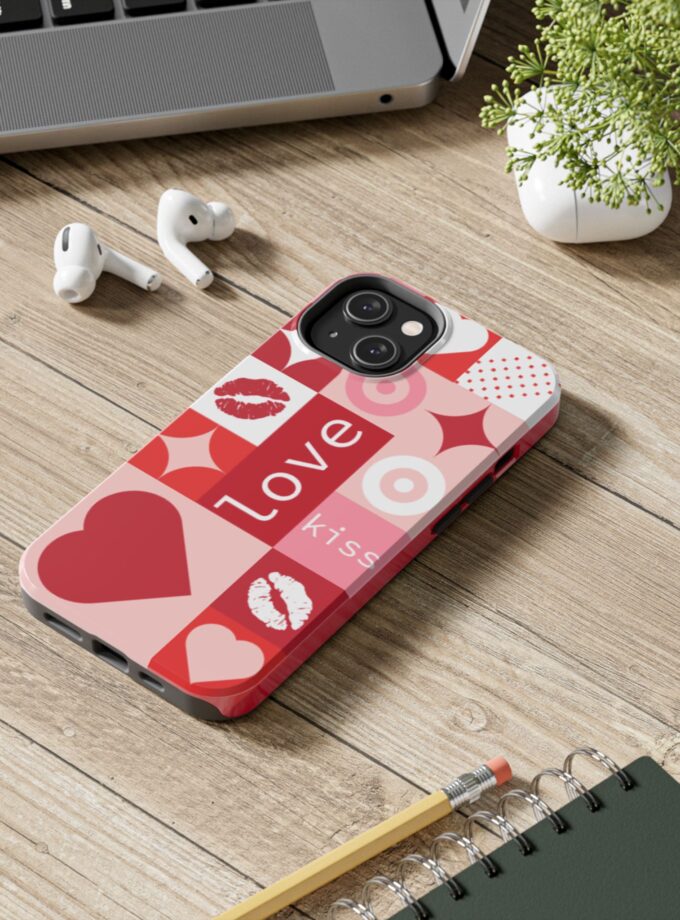 Romantic Love Phone Case – Kiss & Heart Design for Valentine's Day