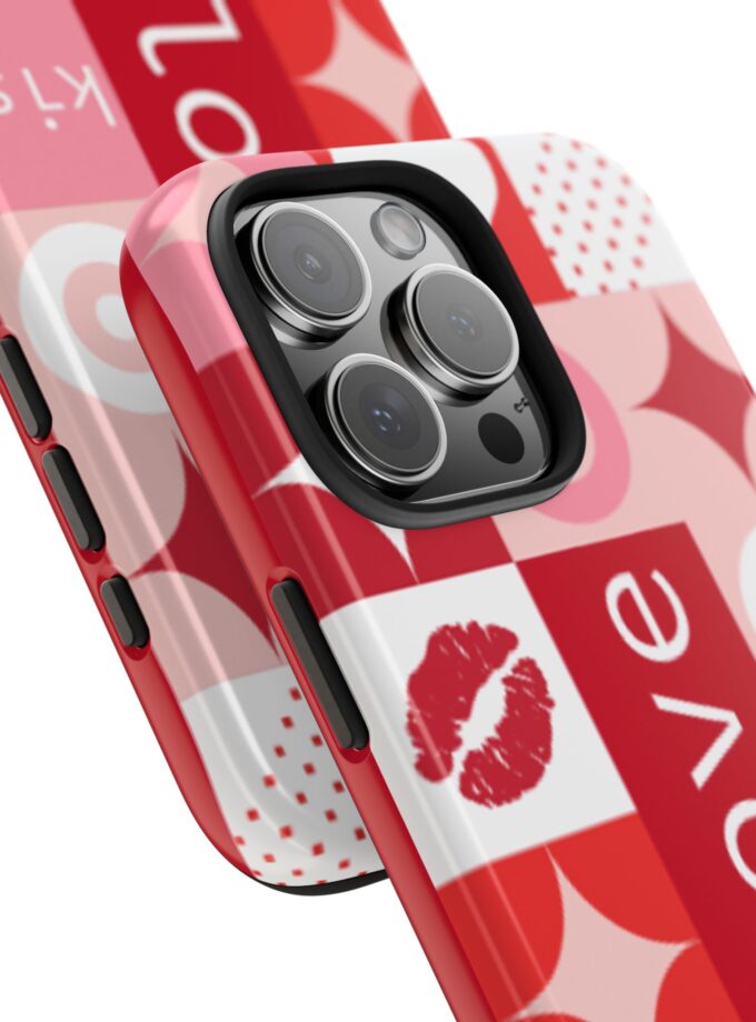Romantic Love Phone Case – Kiss & Heart Design for Valentine's Day