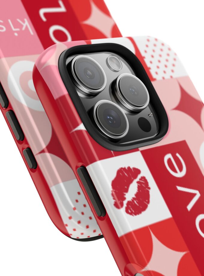 Romantic Love Phone Case – Kiss & Heart Design for Valentine's Day